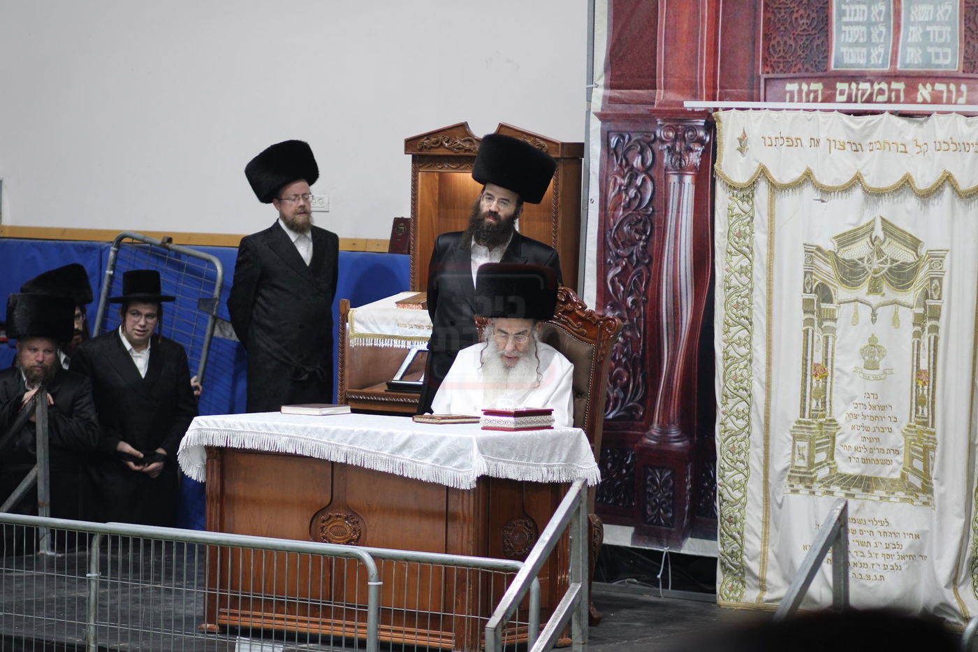 נעילת החג בחצה"ק אלכסנדר