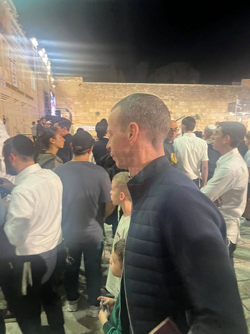 המיליארדר המתפייט | 'זופניק בכיכר' עם כל התמונות, הנייעס והחשיפות של השבוע