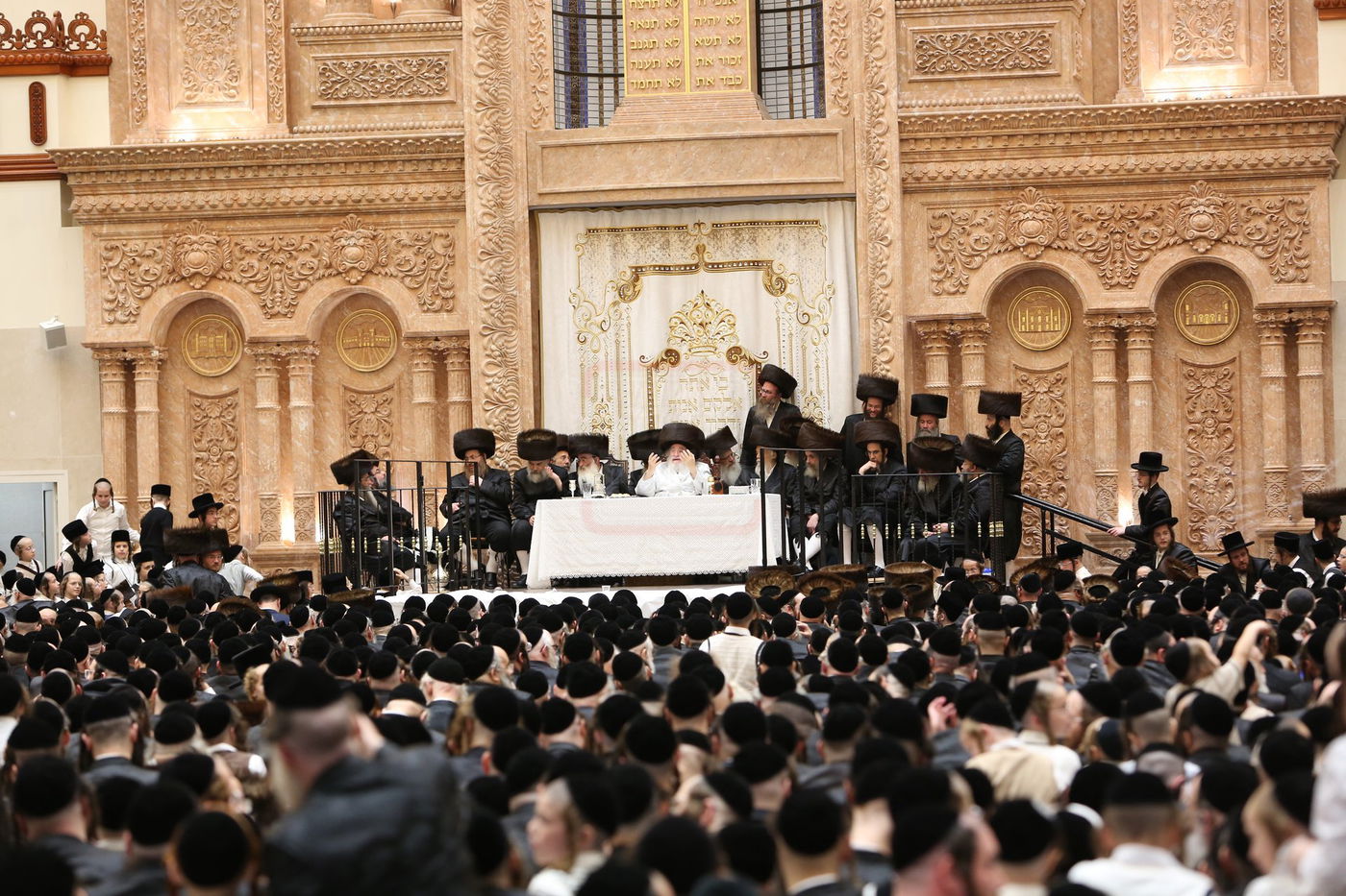 נעילת החג ר"ה בחצה"ק ויז'ניץ