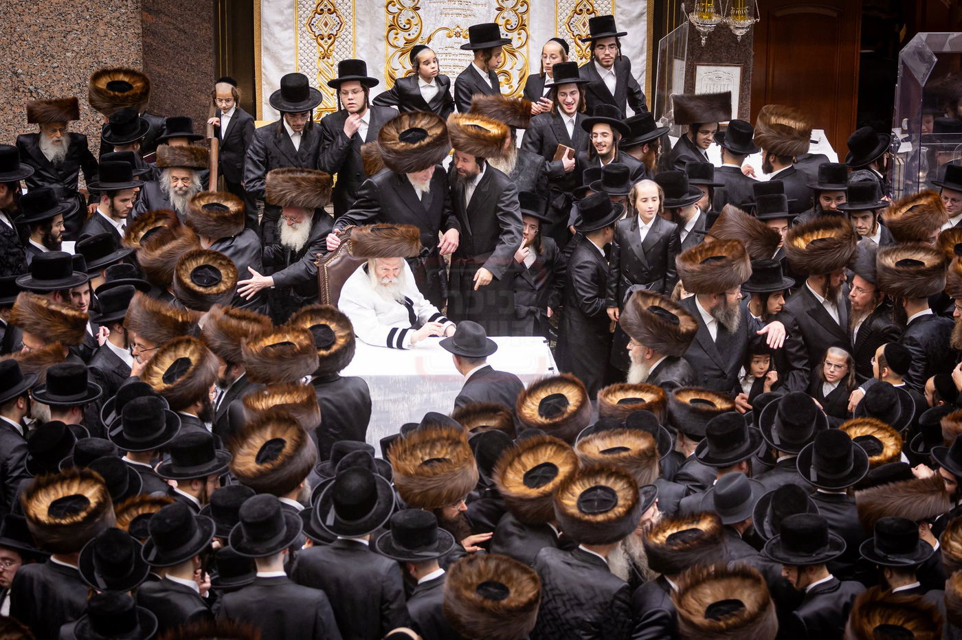 מוצאי ראש השנה בחצה"ק באבוב