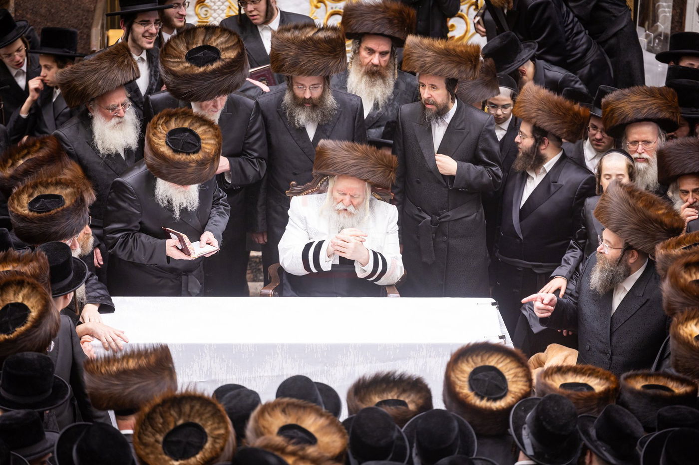 מוצאי ראש השנה בחצה"ק באבוב