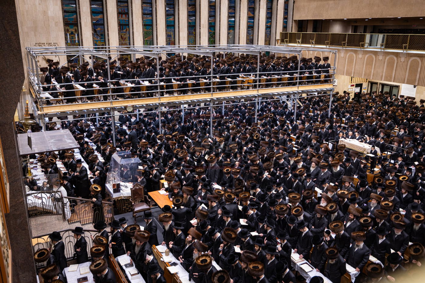 מוצאי ראש השנה בחצה"ק באבוב