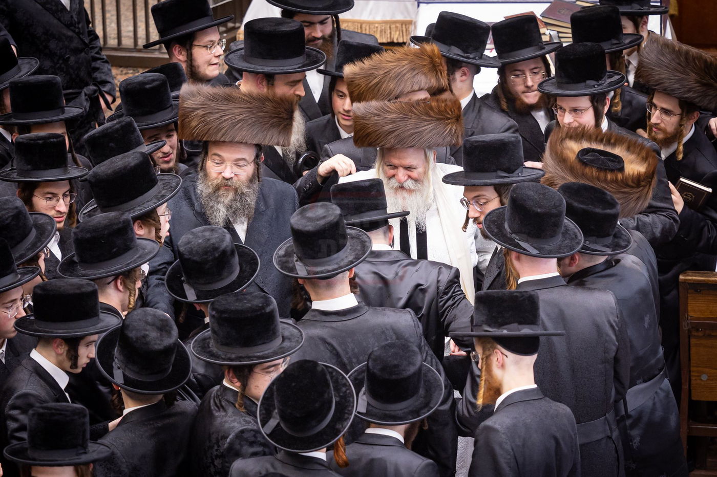 מוצאי ראש השנה בחצה"ק באבוב