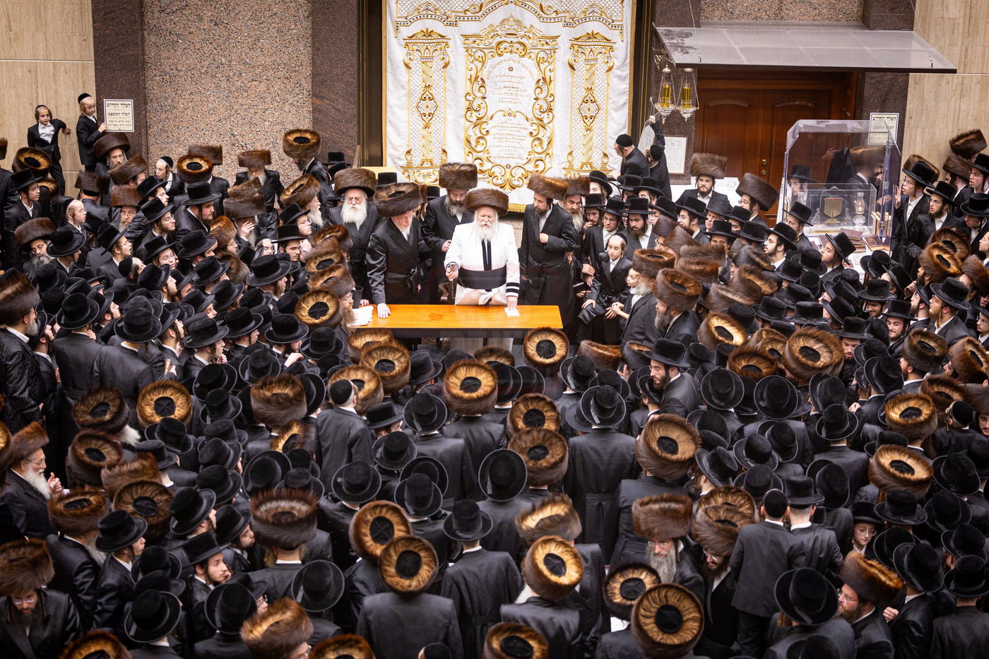 מוצאי ראש השנה בחצה"ק באבוב