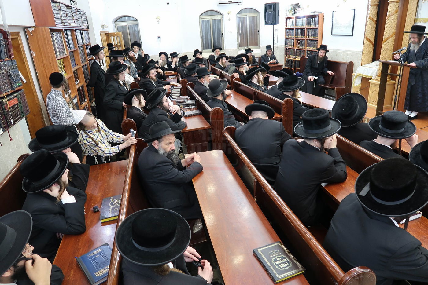 עצרת הספד במלאת השלושים להאדמו"ר מקרעטשניף סיגעט זצ"ל