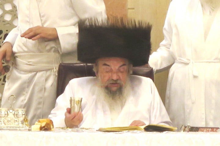 נעילת החג ראש השנה בחצה"ק לעלוב באולמי 'בית ישראל'