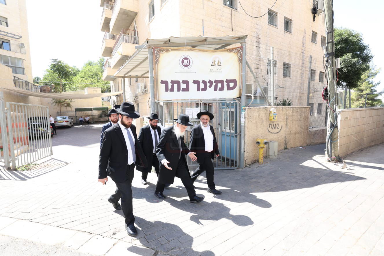 הסנדק המיליארדר | 'זופניק בכיכר' עם כל התמונות, הנייעס והחשיפות של השבוע