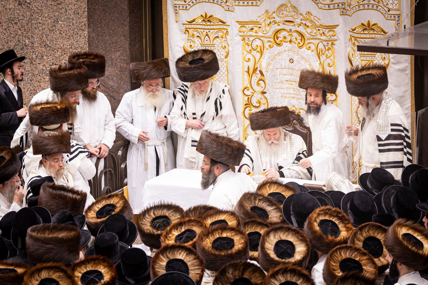 ערב ומוצאי יום כיפור בחצה"ק באבוב