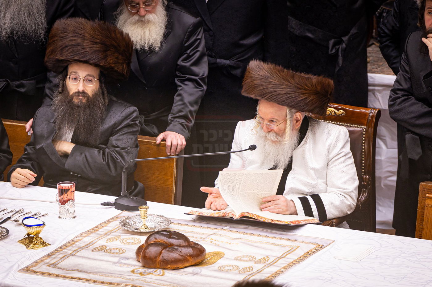 ערב ומוצאי יום כיפור בחצה"ק באבוב