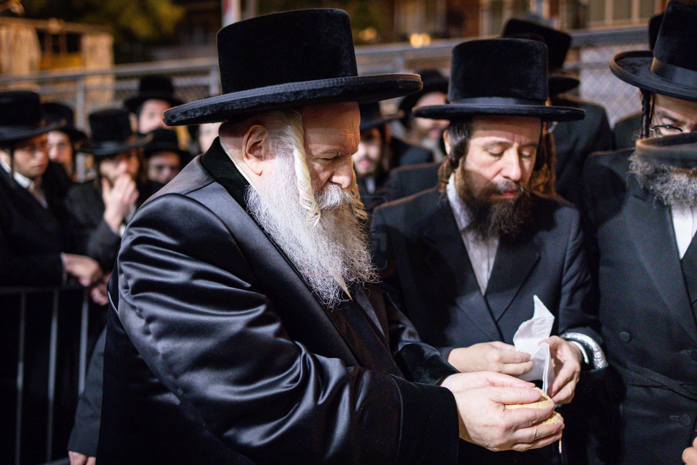 ערב ומוצאי יום כיפור בחצה"ק באבוב