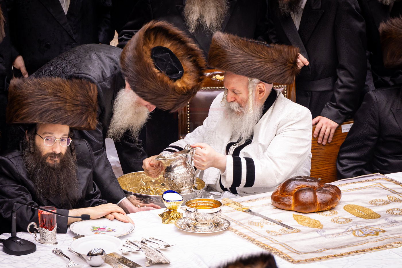 ערב ומוצאי יום כיפור בחצה"ק באבוב