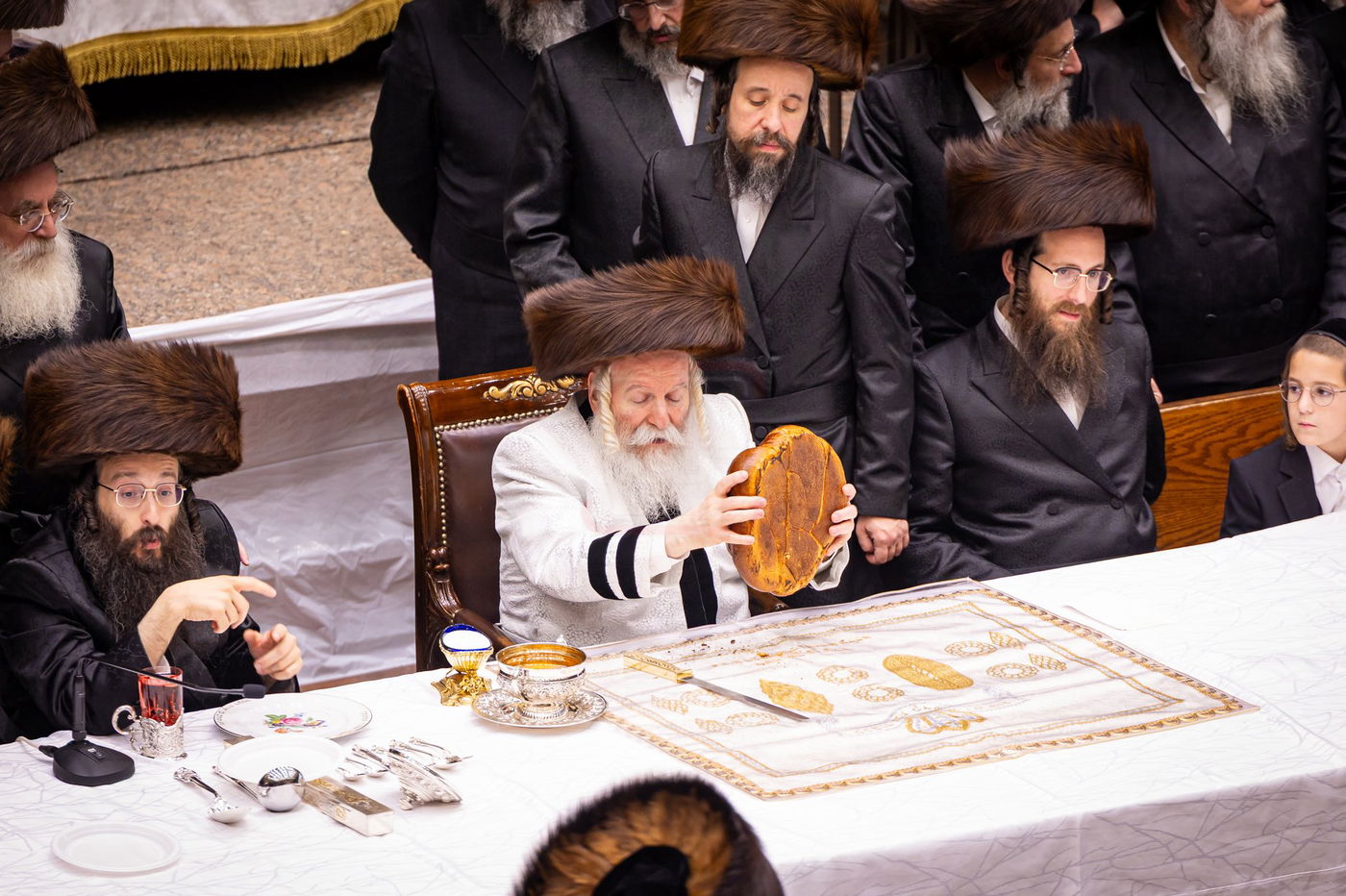 ערב ומוצאי יום כיפור בחצה"ק באבוב