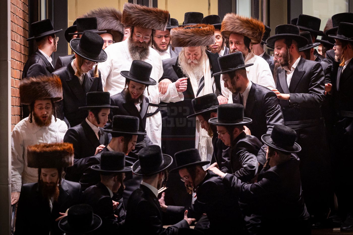 ערב ומוצאי יום כיפור בחצה"ק באבוב