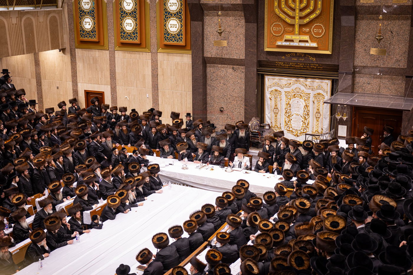 ערב ומוצאי יום כיפור בחצה"ק באבוב