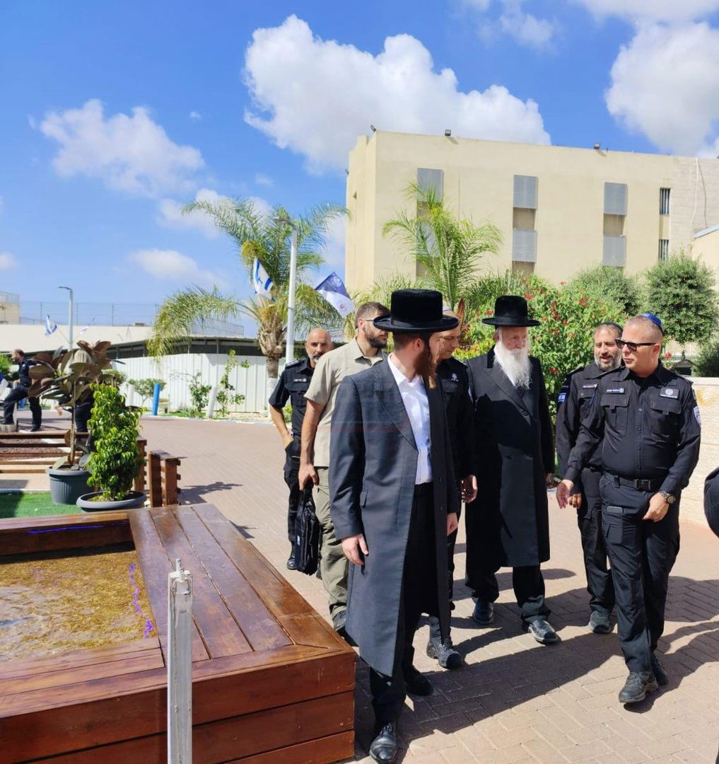 הסנדק המיליארדר | 'זופניק בכיכר' עם כל התמונות, הנייעס והחשיפות של השבוע