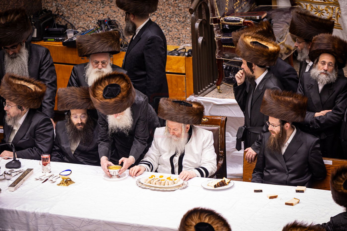 ערב ומוצאי יום כיפור בחצה"ק באבוב