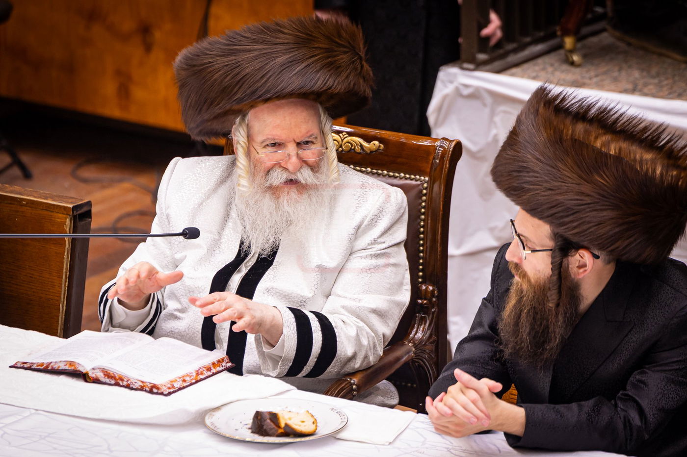 ערב ומוצאי יום כיפור בחצה"ק באבוב