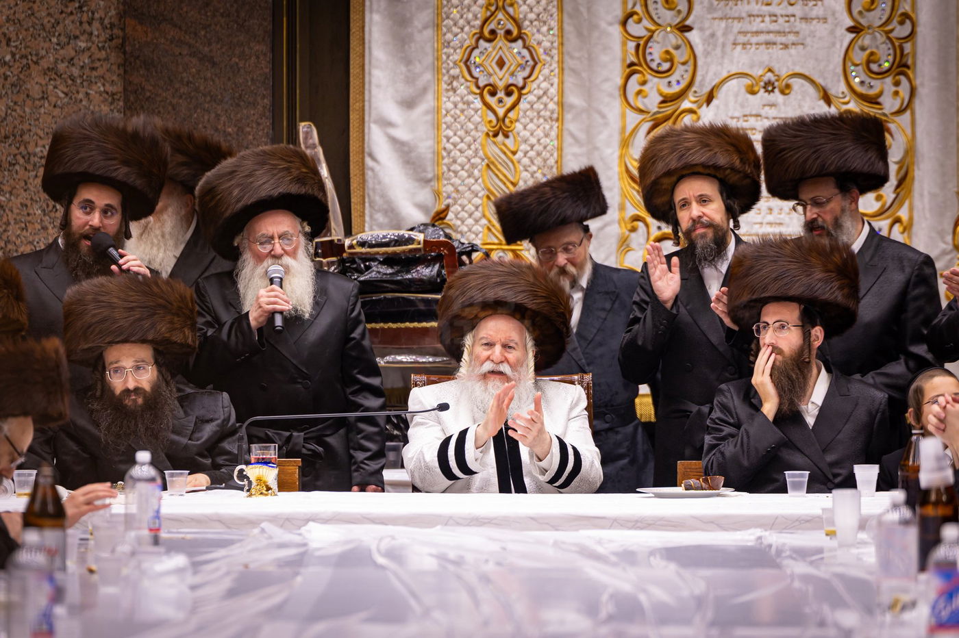 ערב ומוצאי יום כיפור בחצה"ק באבוב