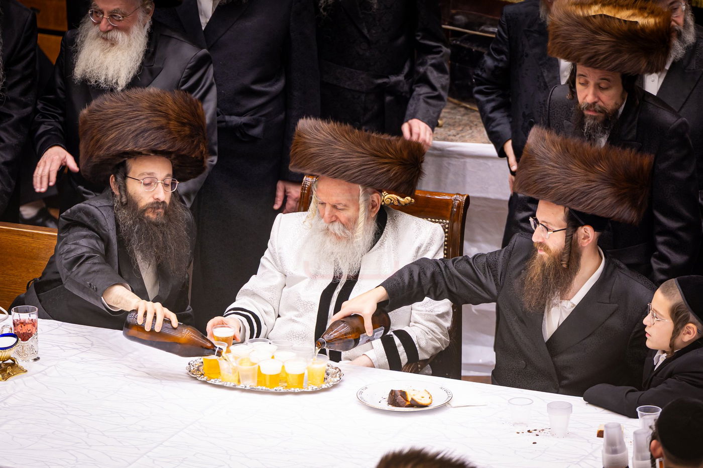 ערב ומוצאי יום כיפור בחצה"ק באבוב