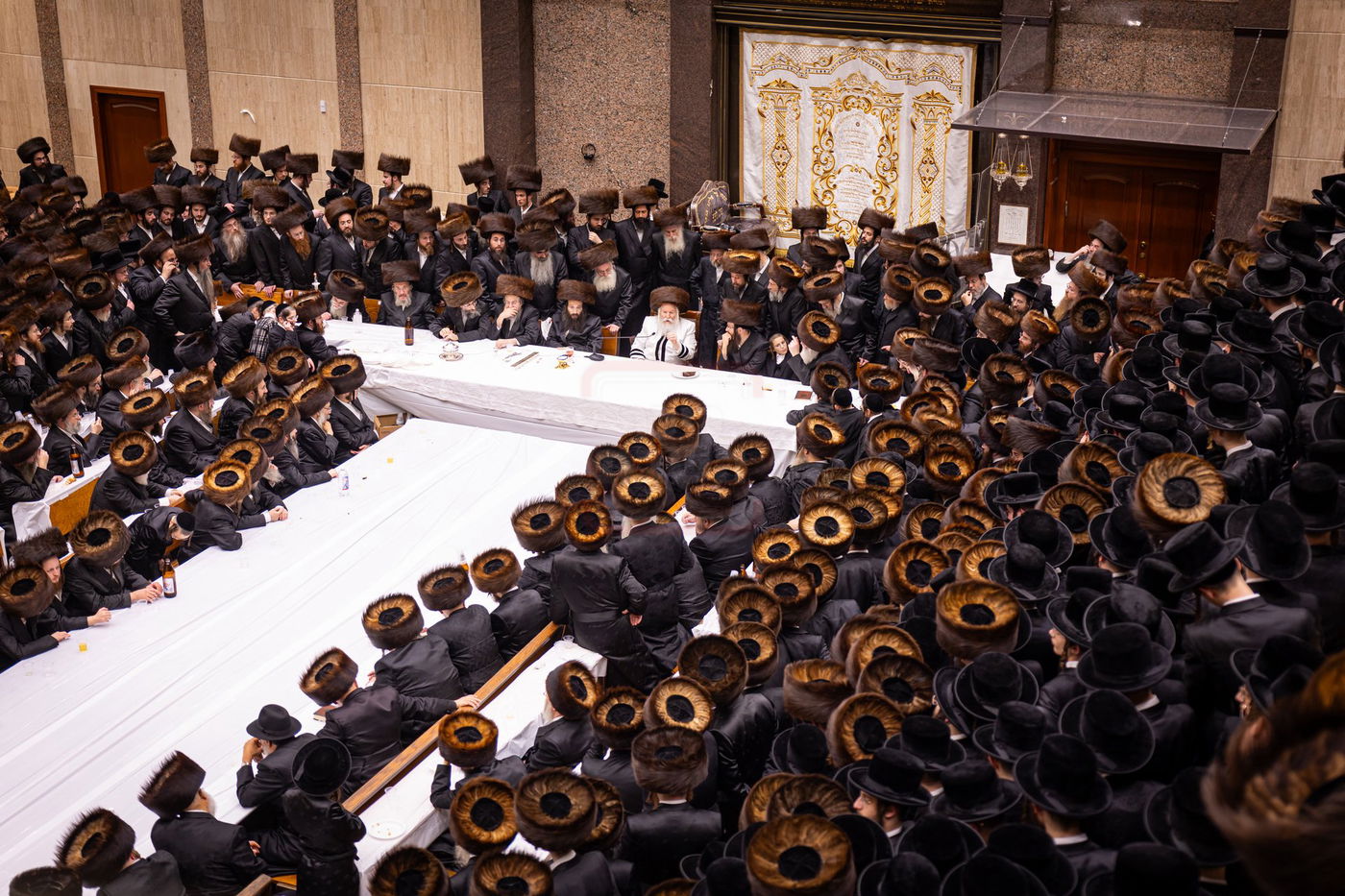 ערב ומוצאי יום כיפור בחצה"ק באבוב