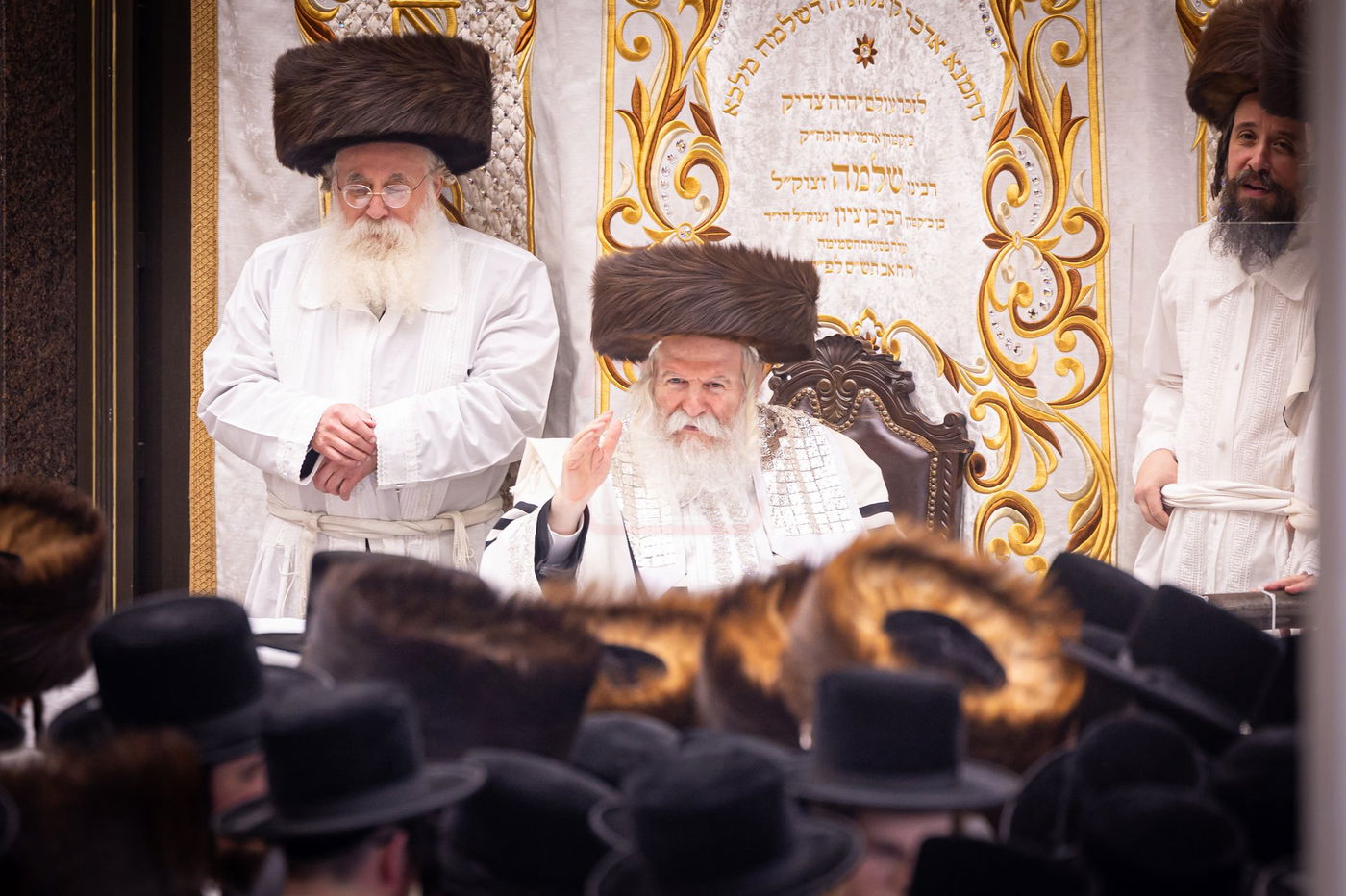 ערב ומוצאי יום כיפור בחצה"ק באבוב