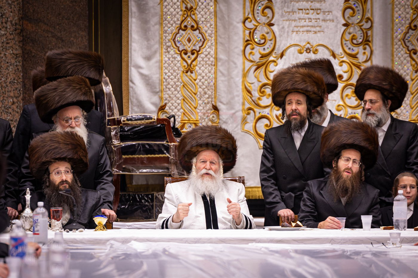 ערב ומוצאי יום כיפור בחצה"ק באבוב