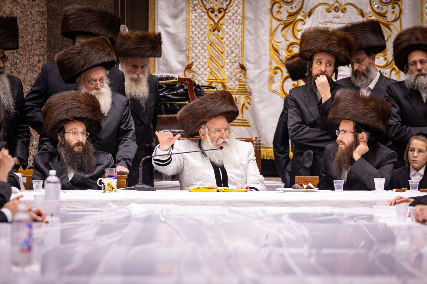 ערב ומוצאי יום כיפור בחצה"ק באבוב