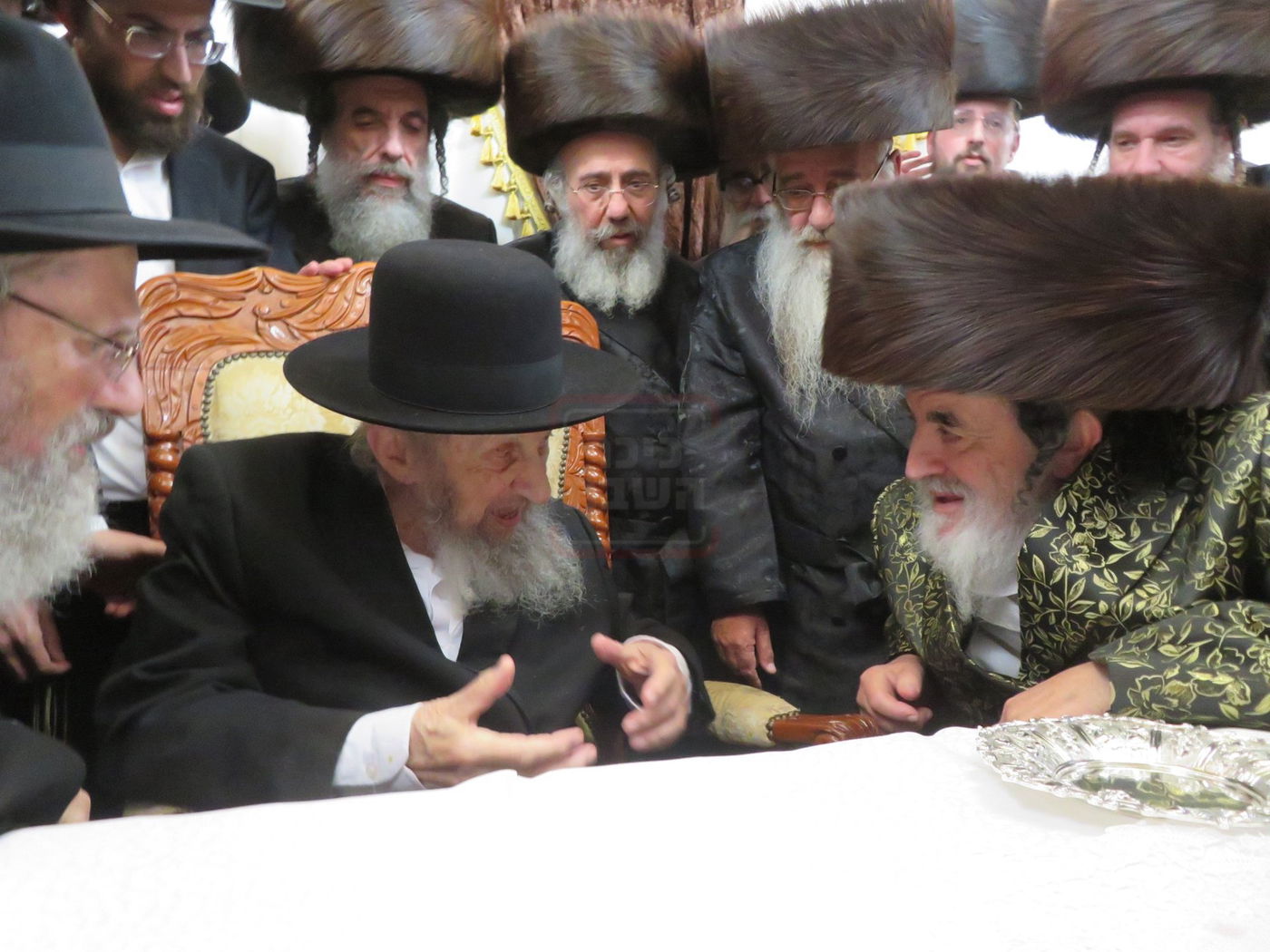 הגר"ד לנדו בביקור אצל האדמו"ר מויז'ניץ