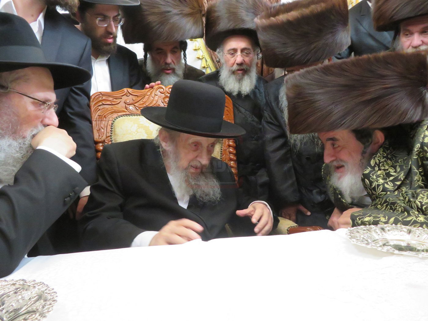 הגר"ד לנדו בביקור אצל האדמו"ר מויז'ניץ