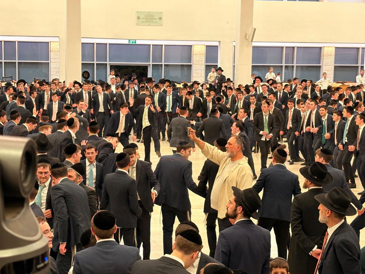 הטיסה החשאית לארה"ב | 'זופניק בכיכר' עם כל התמונות, הנייעס והחשיפות של השבוע