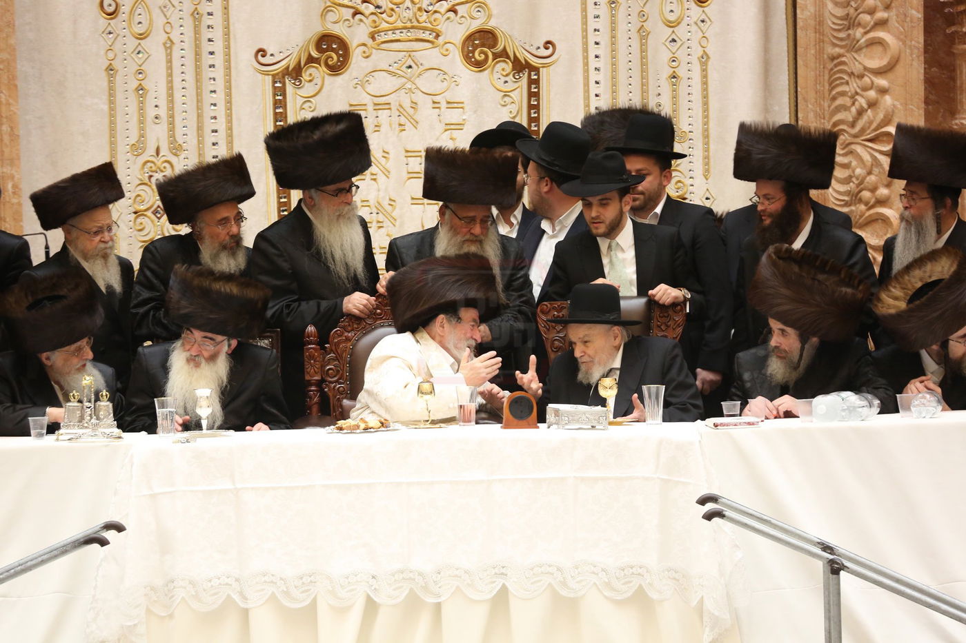 הגרמ"ה הירש בנעילת החג שמחת תורה בחצה"ק ויזנ'יץ