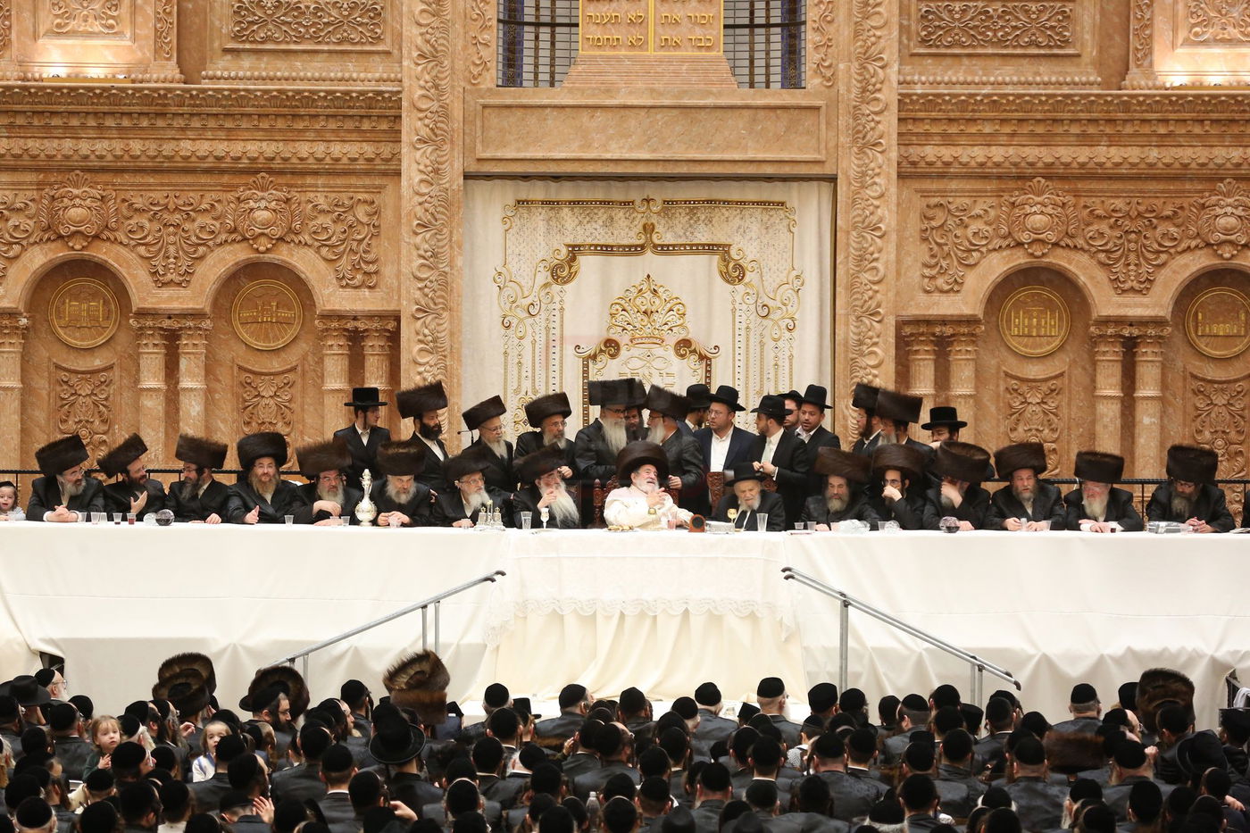 נעילת החג שמחת תורה בחצה"ק ויזנ'יץ