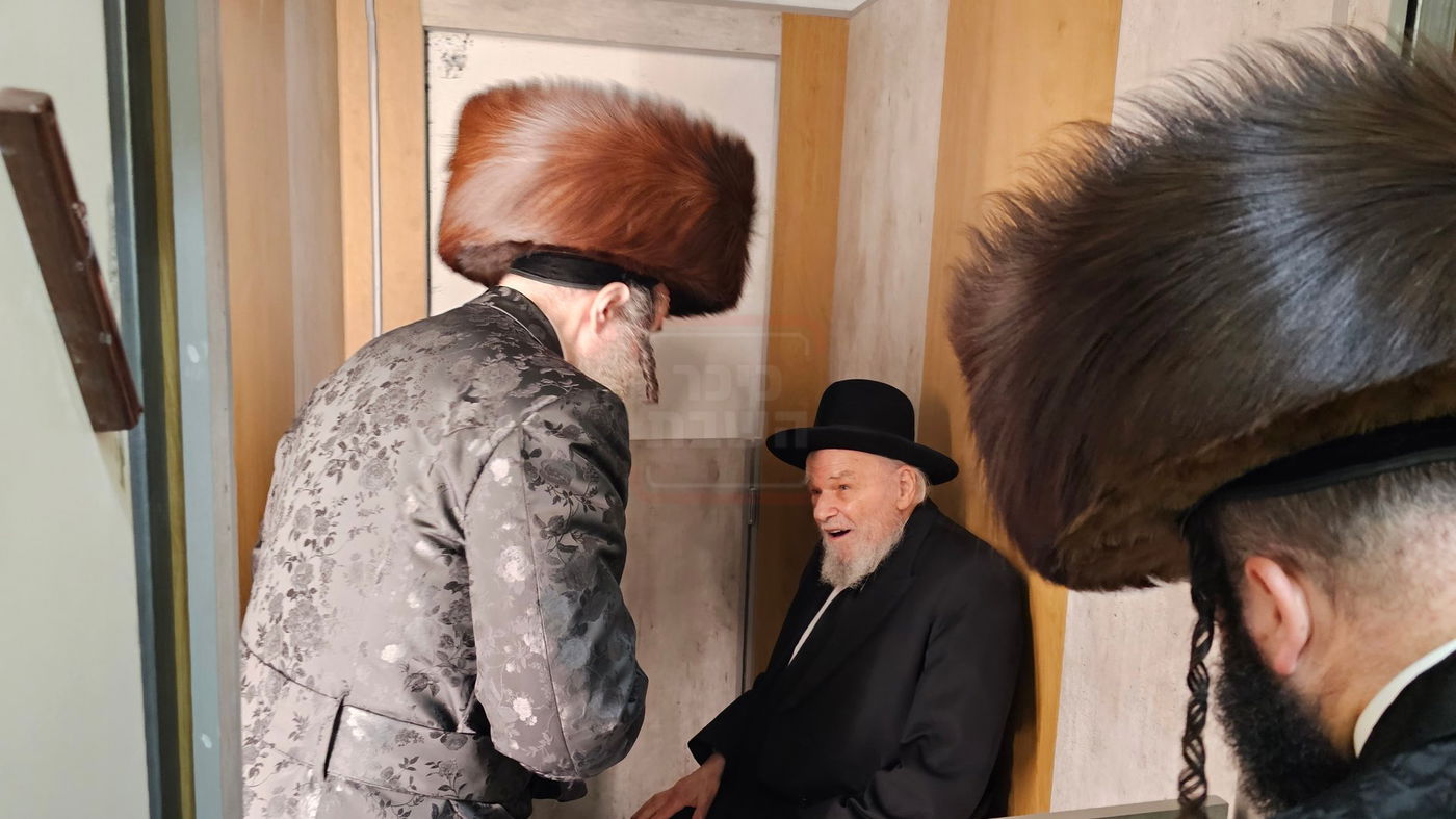 הגרמ"ה הירש בנעילת החג שמחת תורה בחצה"ק ויזנ'יץ