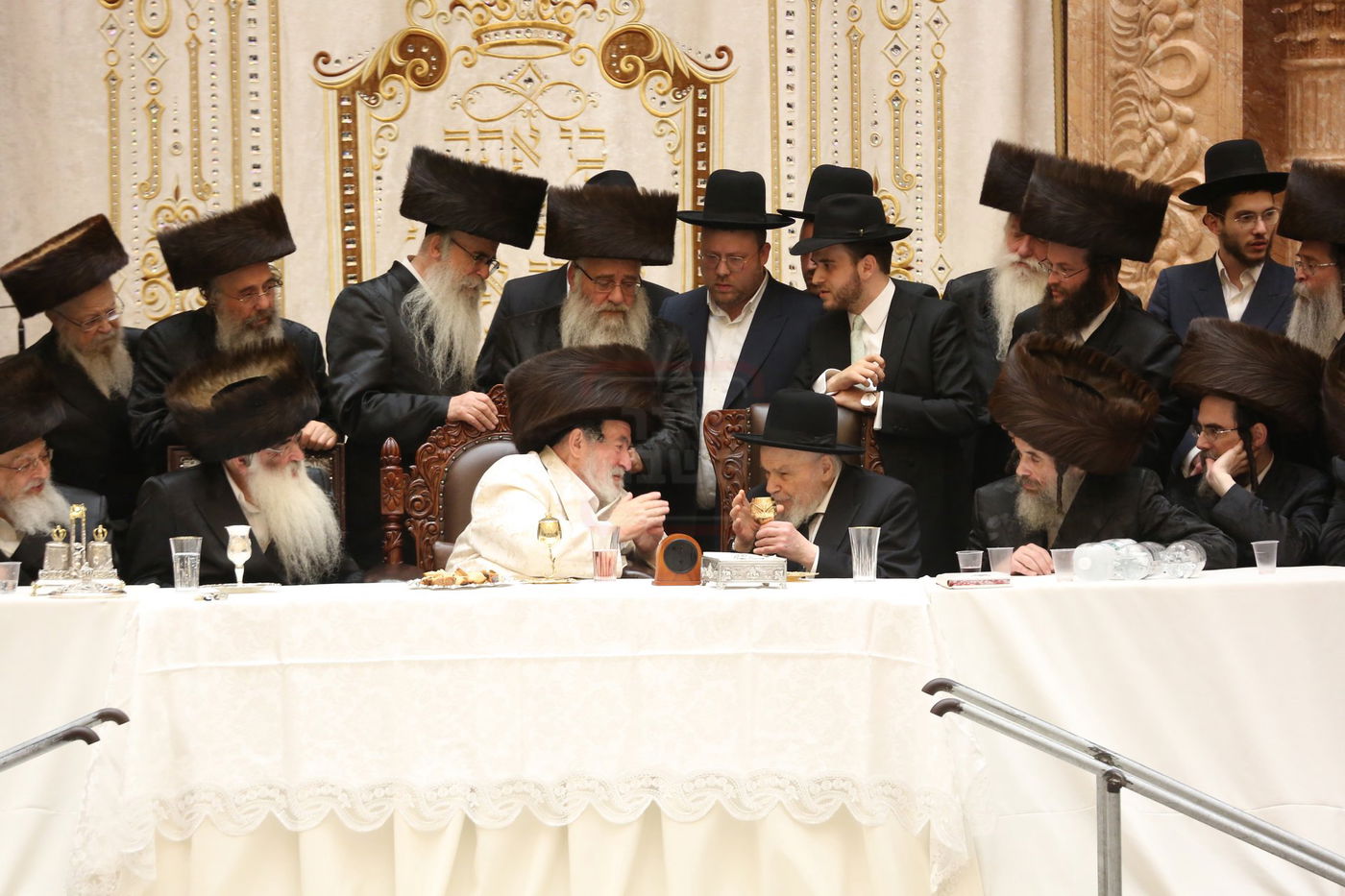 הגרמ"ה הירש בנעילת החג שמחת תורה בחצה"ק ויזנ'יץ