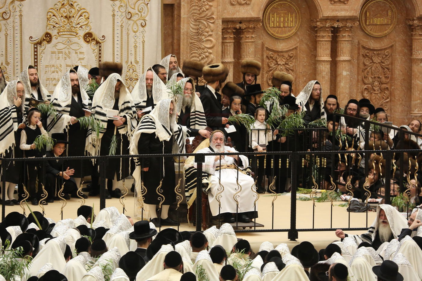 הושענא רבה בחצה"ק ויז'ניץ