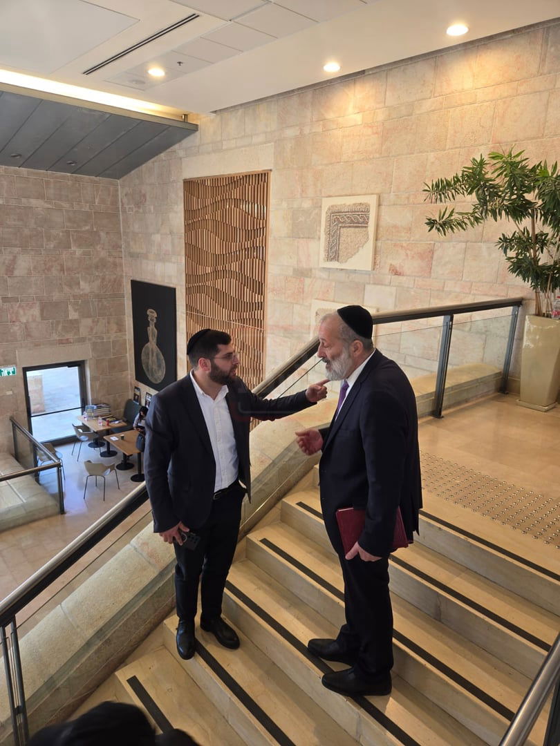 הטיסה החשאית לארה"ב | 'זופניק בכיכר' עם כל התמונות, הנייעס והחשיפות של השבוע