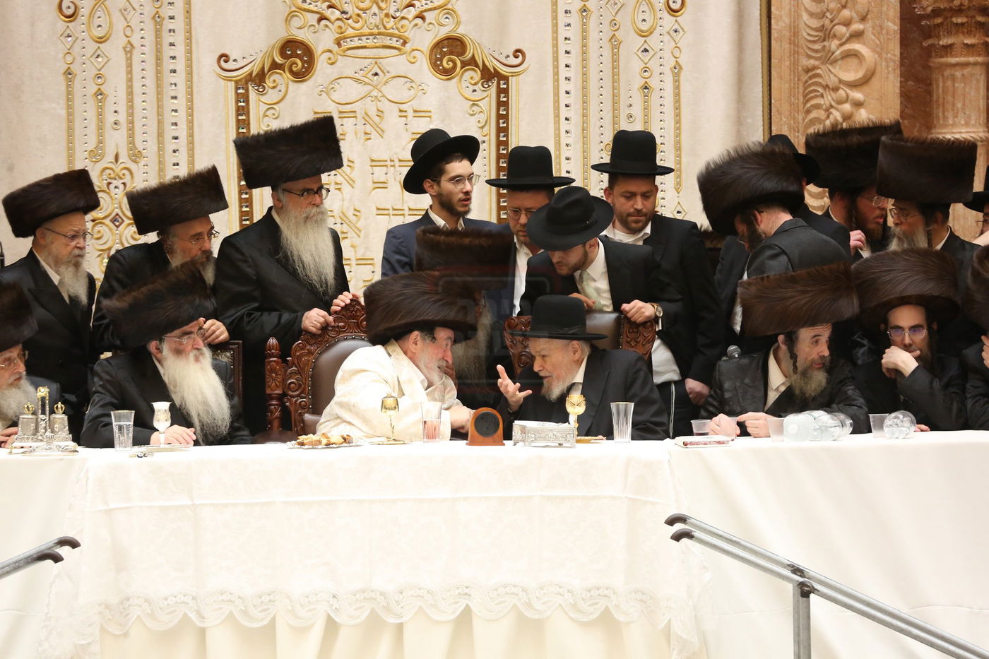 הגרמ"ה הירש בנעילת החג שמחת תורה בחצה"ק ויזנ'יץ