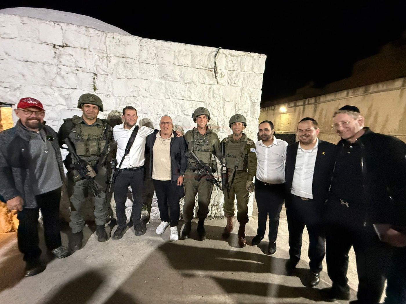 הטיסה החשאית לארה"ב | 'זופניק בכיכר' עם כל התמונות, הנייעס והחשיפות של השבוע