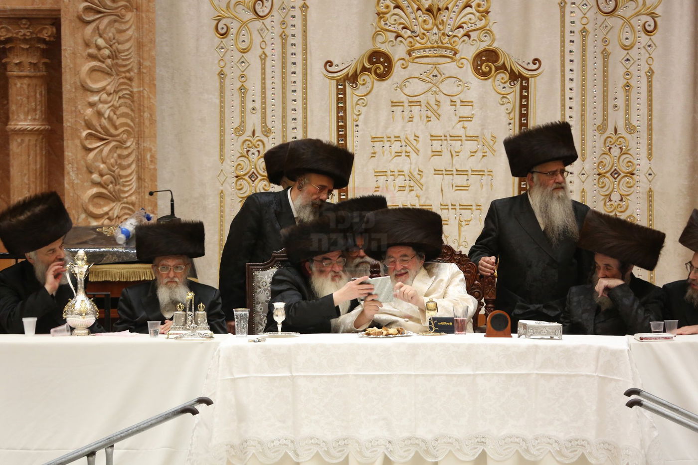 נעילת החג שמחת תורה בחצה"ק ויזנ'יץ