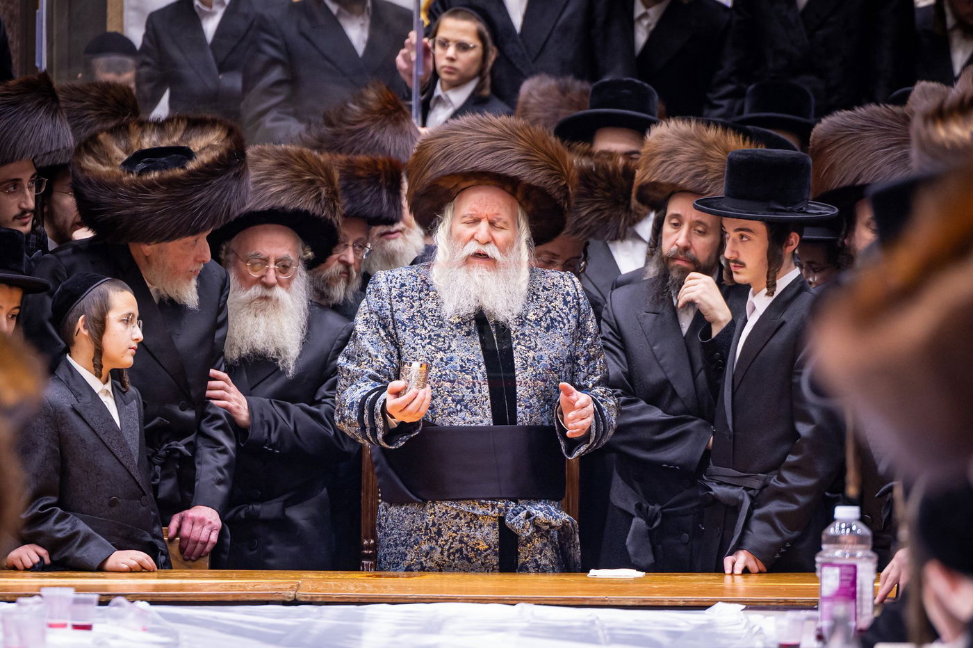 מוצאי שמחת תורה בחצה"ק באבוב