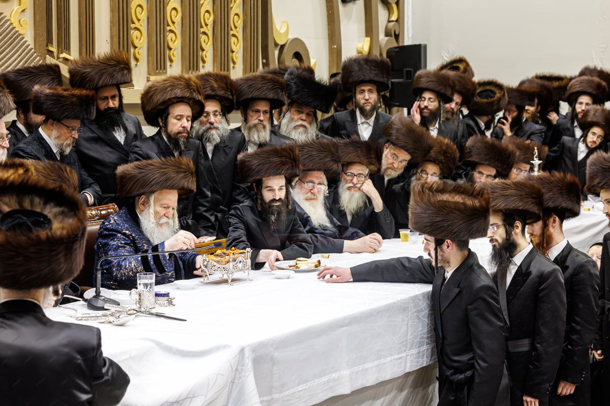 חג הסוכות ושמחת תורה בחצה"ק באבוב