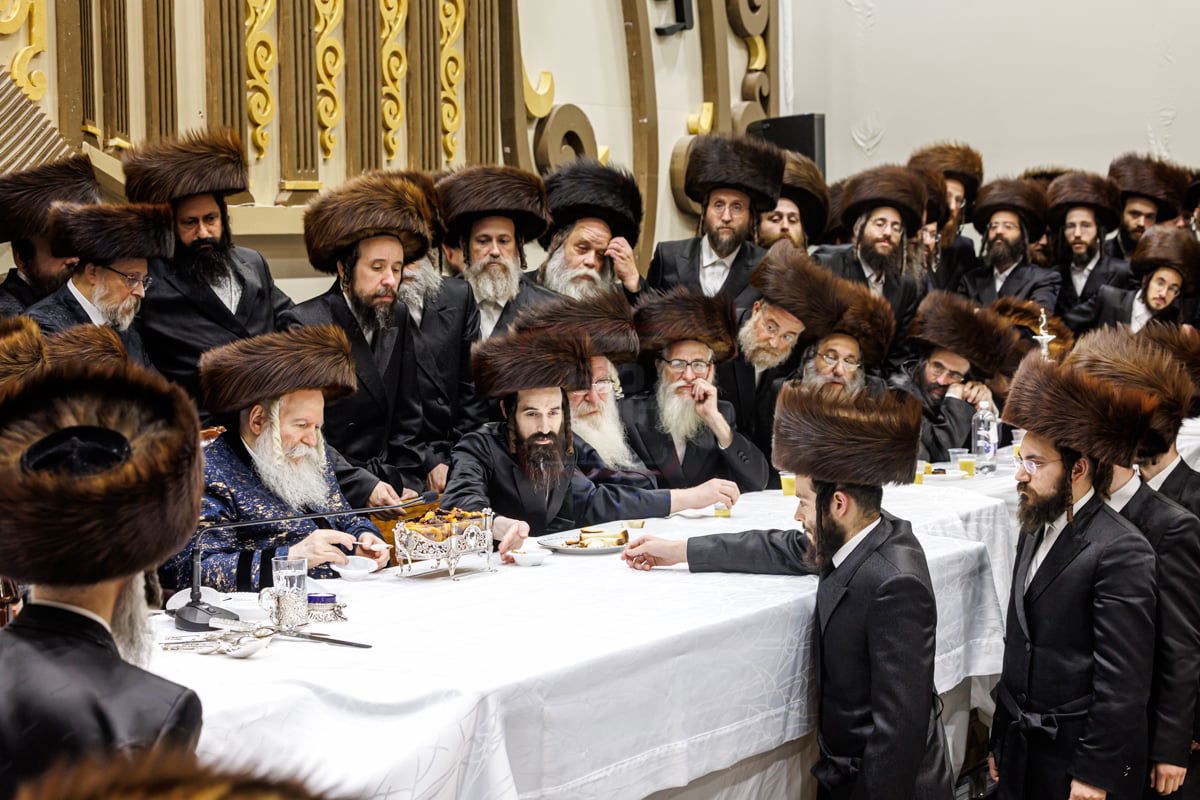 חג הסוכות ושמחת תורה בחצה"ק באבוב