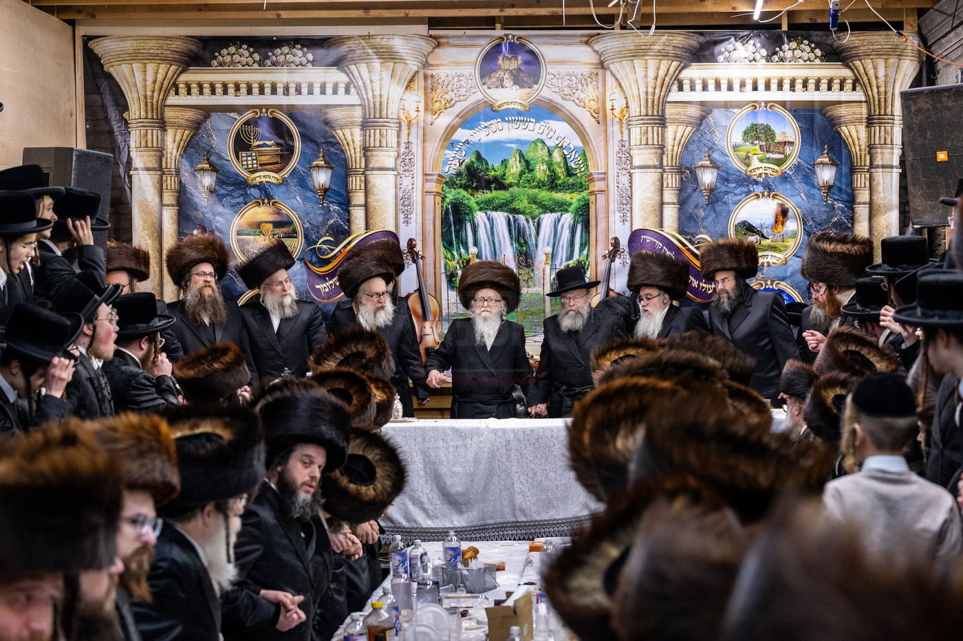 חג הסוכות בצל האדמו"ר מסערדאהעלי 