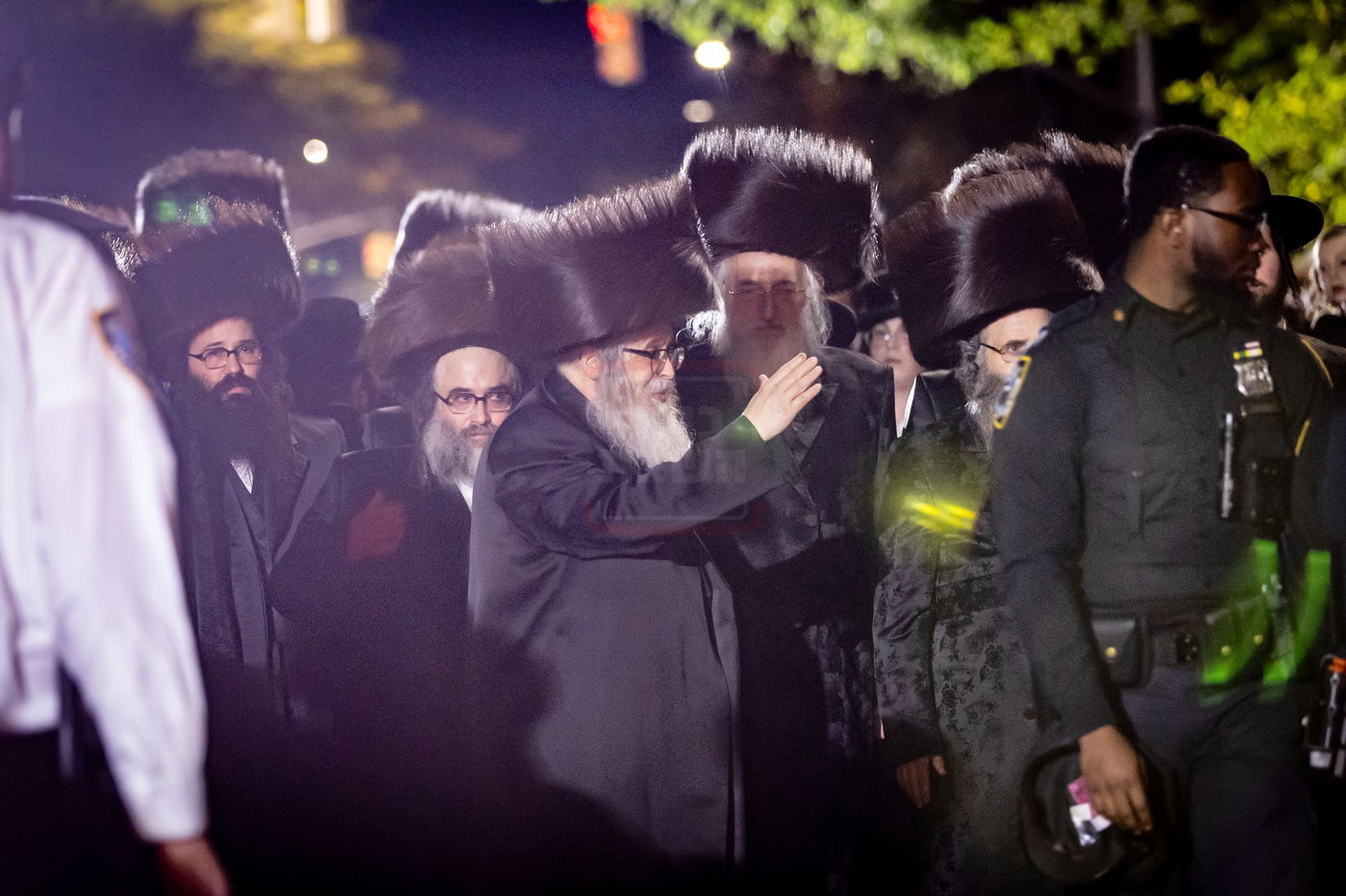 מוצאי חג שמיני עצרת בחצה"ק סאטמר