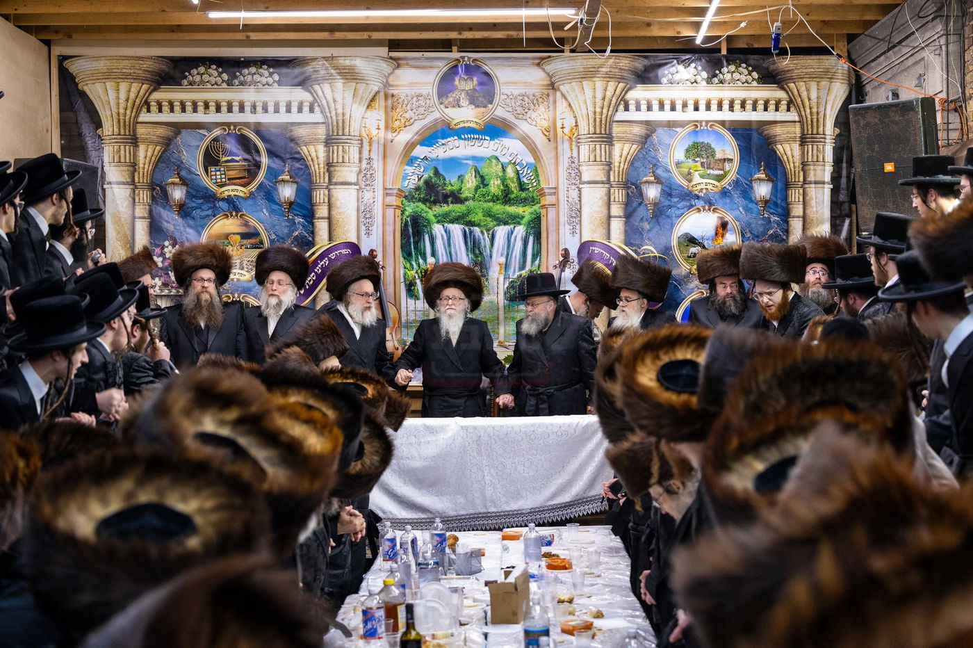 חג הסוכות בצל האדמו"ר מסערדאהעלי 