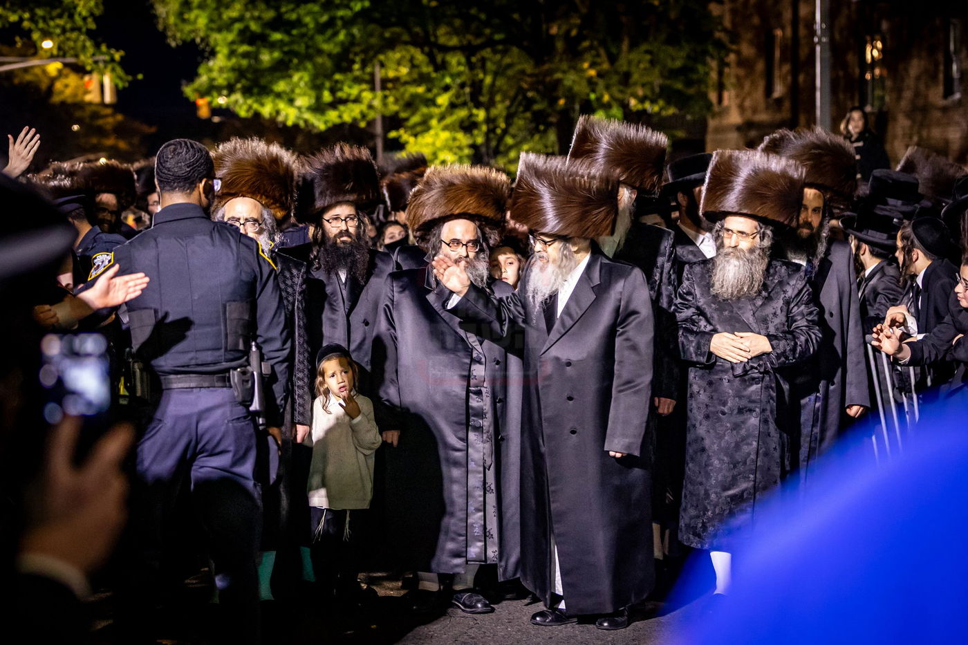מוצאי חג שמיני עצרת בחצה"ק סאטמר