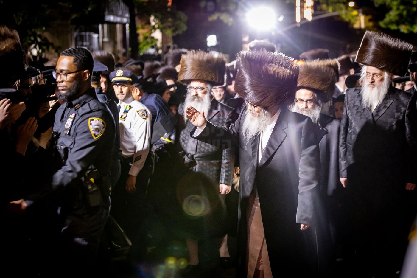 מוצאי חג שמיני עצרת בחצה"ק סאטמר