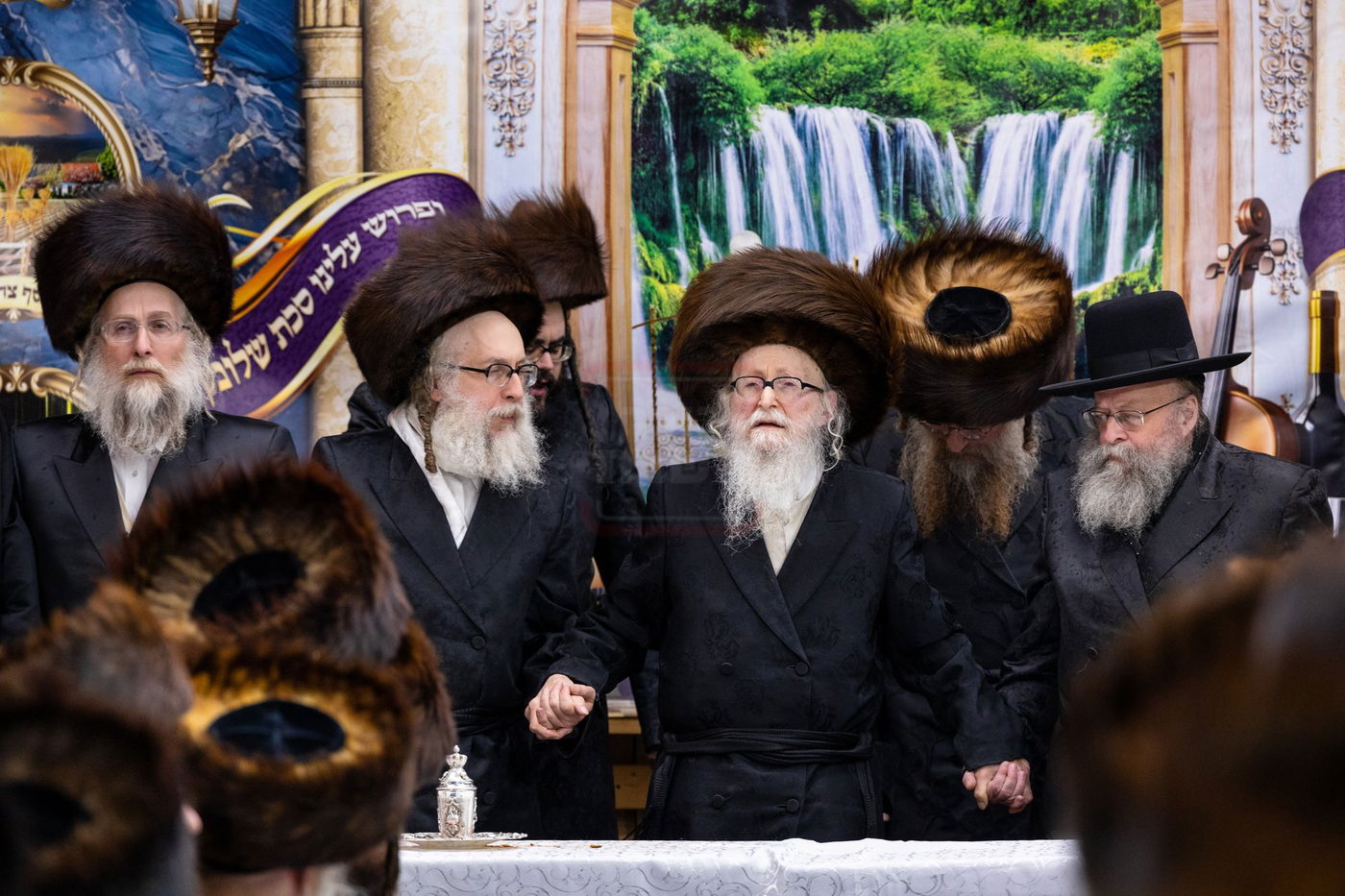 חג הסוכות בצל האדמו"ר מסערדאהעלי 