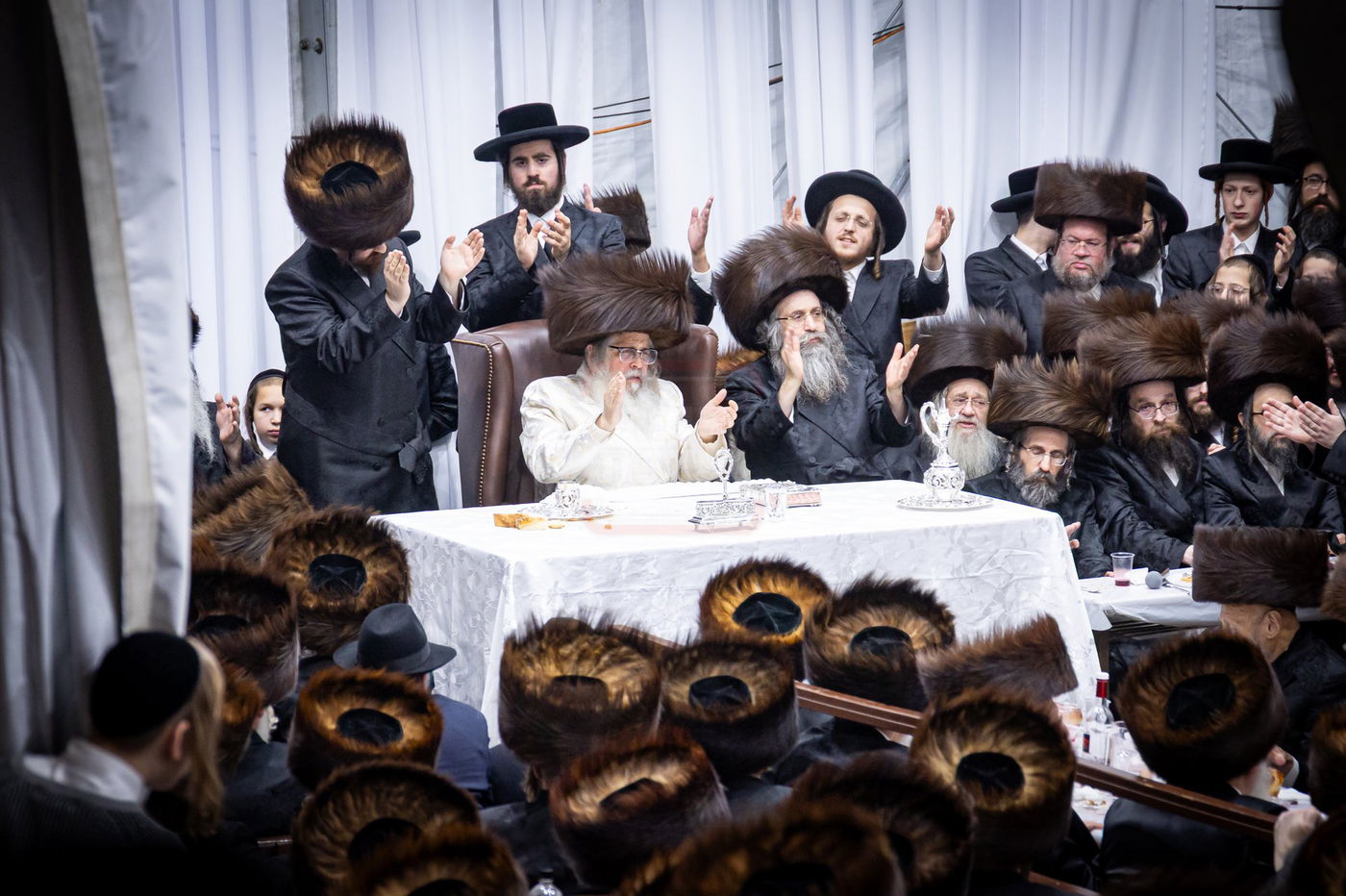 מוצאי חג שמיני עצרת בחצה"ק סאטמר