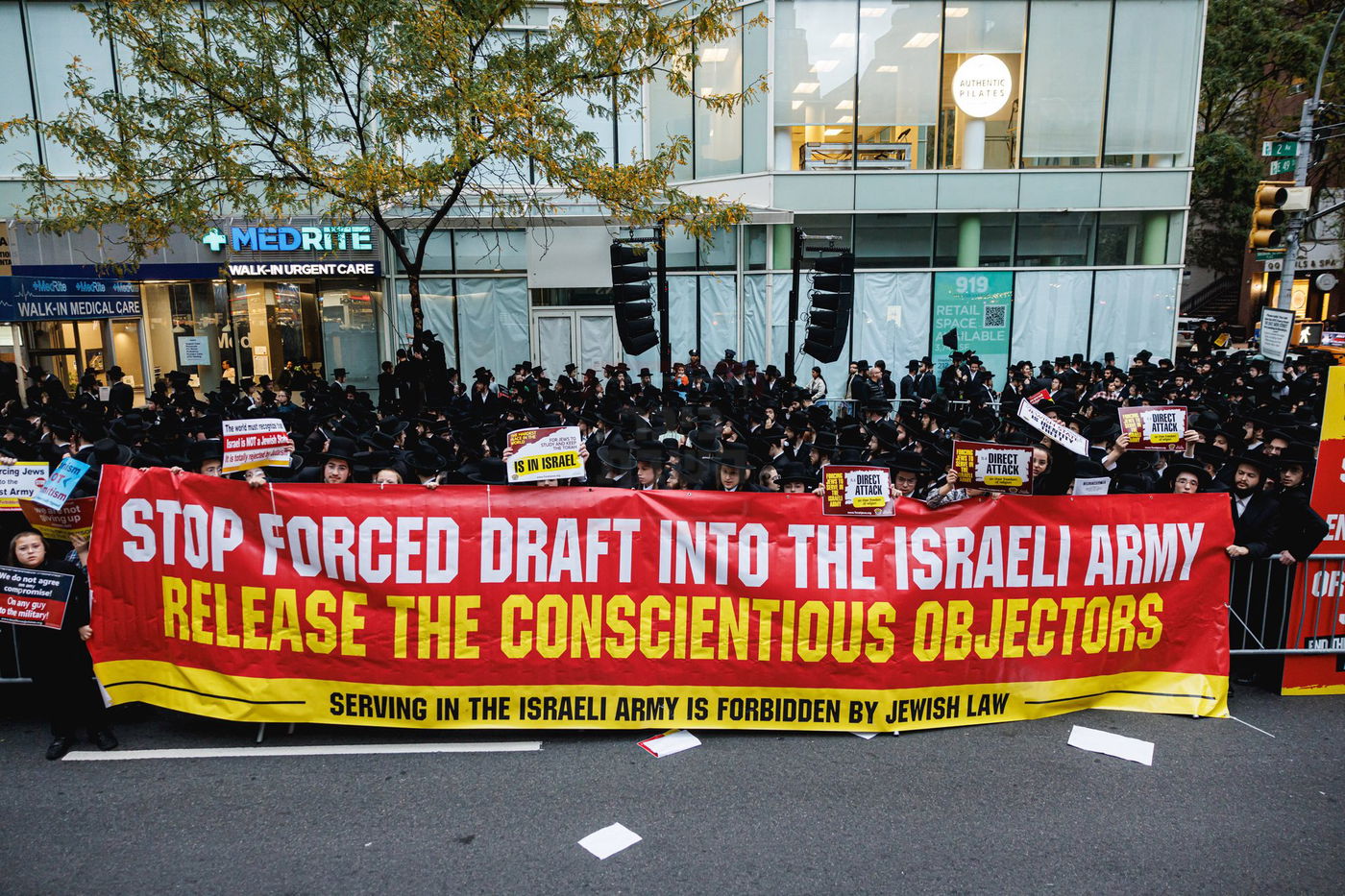 עצרת הרבבות נגד גזירת הגיוס במנהטן